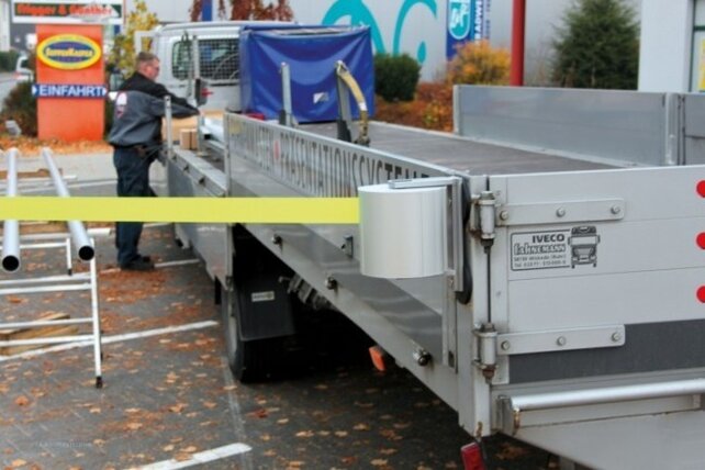 Wall Magnetic Mount 2.3m-22m Retractable belt Made in Germany Wall Magnetic Mount 2.3m-22m Retractable belt Made in Germany