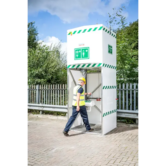 Jacketed and Insulated 1500L Tank Shower J14K1500 Hughes safety