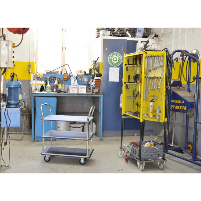 3 Shelf Table Trolley 810×490×870 mm – 220 kg Capacity | Non-Slip Industrial Cart