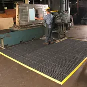 Cushion Ease™ Nitrile FR 650SFR Notrax modular mats Black