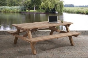 Hardhouten picknick tafel 180x160cm