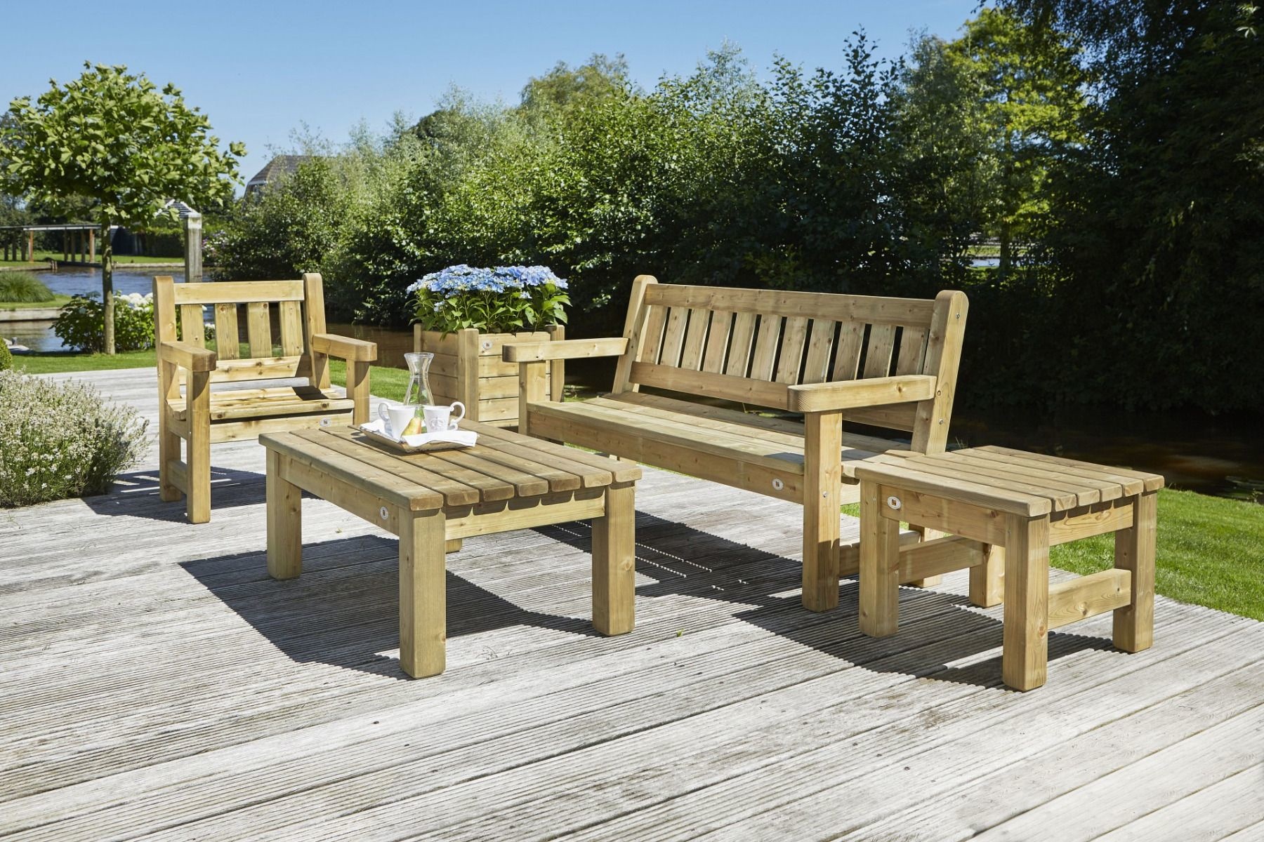 Robuuste tuinset serie Zeist 4 delig  230 cm