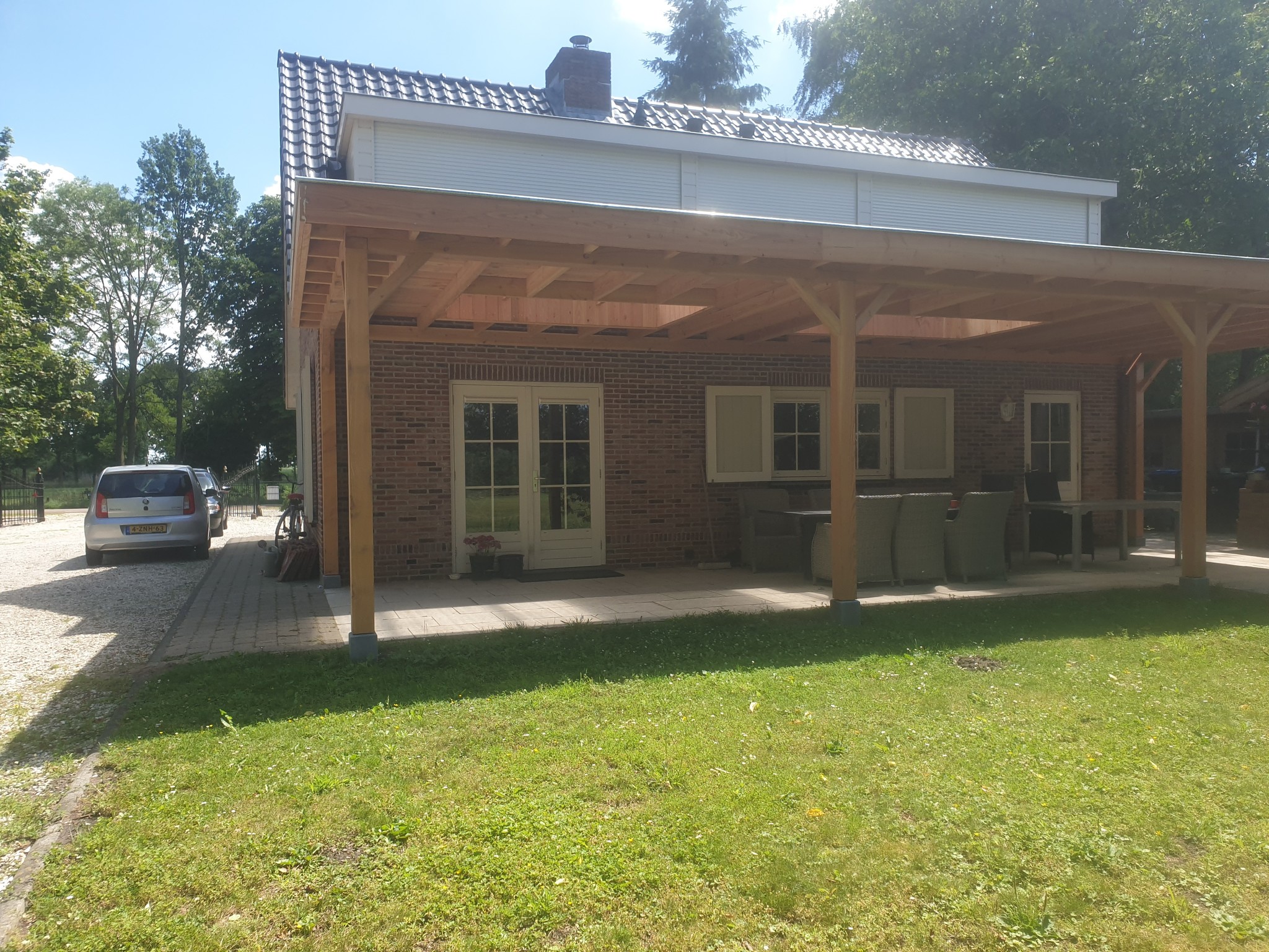 Douglas overkapping aan huis 400 x 1000 x 250 cm