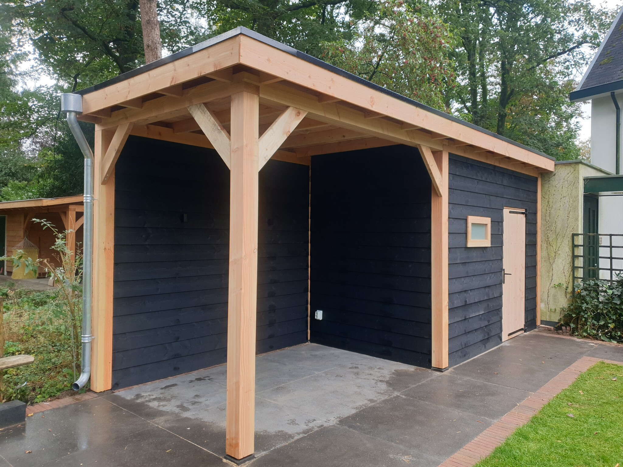 Douglas overkapping met schuur 400 x 900 x 250 cm