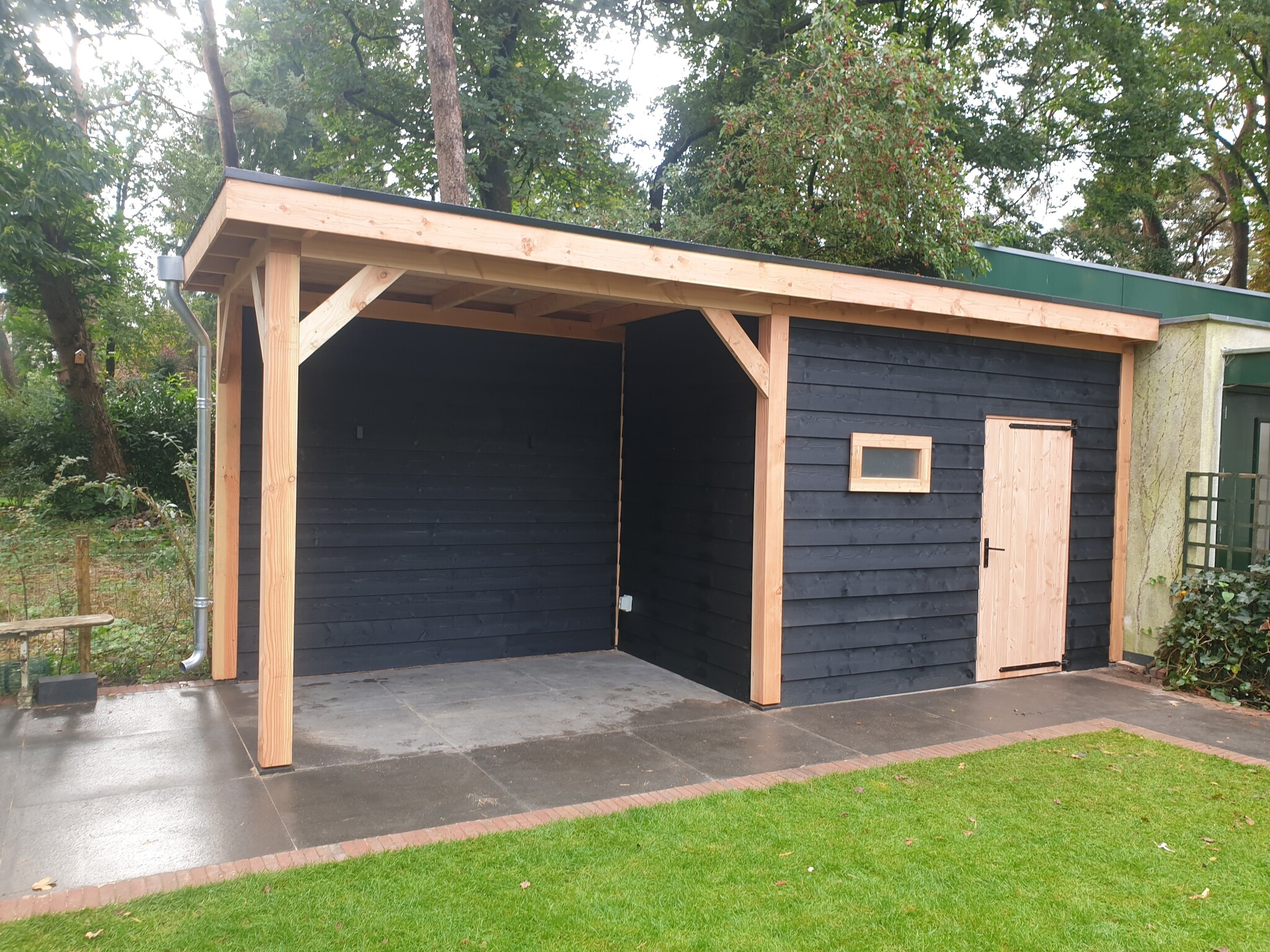 Douglas overkapping met schuur 400 x 800 x 250 cm