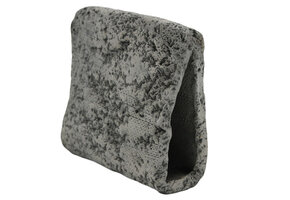 Calvus stone cave - schuilhol/ kweekhol