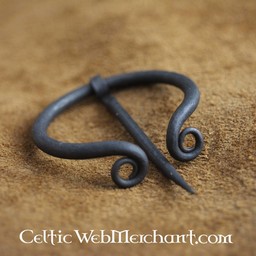 Iron ring brooch - Celtic Webmerchant