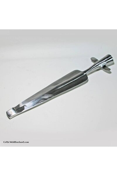 Battle-ready spearhead with wings - Celtic Webmerchant