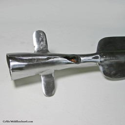 Battle-ready spearhead with wings - Celtic Webmerchant