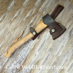 Traditional outdoor axe - Celtic Webmerchant