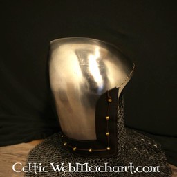 14th century bascinet with aventail flat rings round rivets - Celtic Webmerchant
