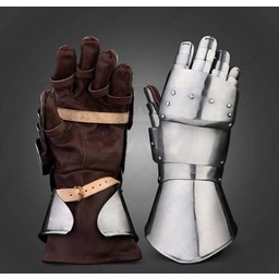 15th century jousting gauntlets - Celtic Webmerchant