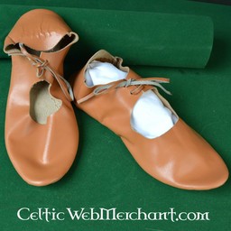 Keerschoenen met riem (1100-1500) - Celtic Webmerchant