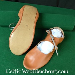 Keerschoenen met riem (1100-1500) - Celtic Webmerchant