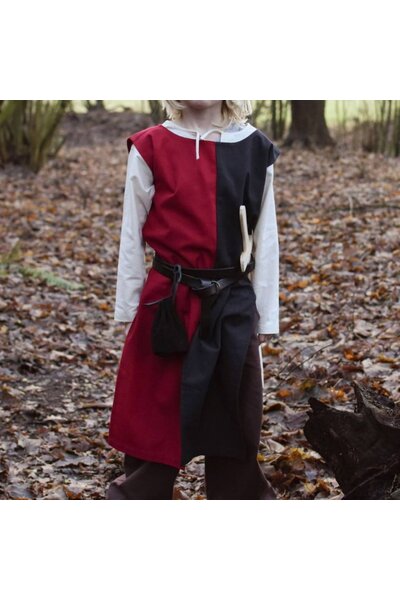 Childrens surcoat Rodrick, black-red - Celtic Webmerchant