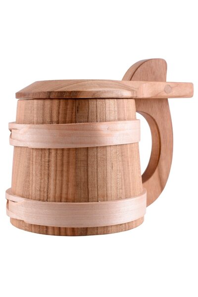 Wooden tankard with lid - Celtic Webmerchant