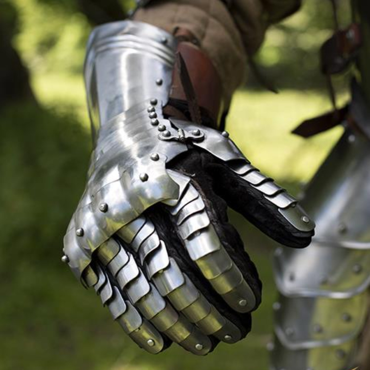 Celtic Gloves Leather - Epic Armoury