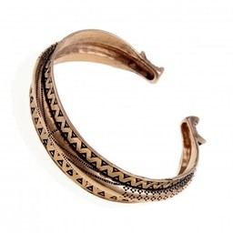 10th century Rusvik bracelet - Celtic Webmerchant