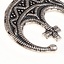 Lunula amulett med kors, försilvrad - Celtic Webmerchant