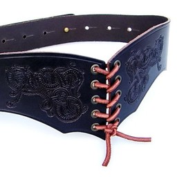 Corsetto cintura Bertholdin B con motivo vichingo, in pelle nera - Celtic Webmerchant