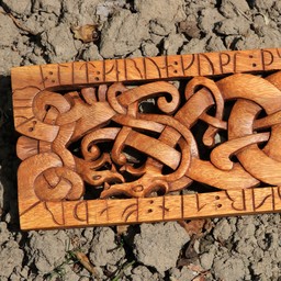 Urnes-style wood carving