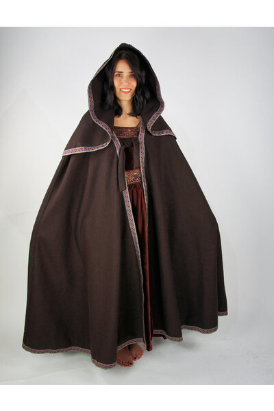 Broderet kappe Lyra, brun - Celtic Webmerchant