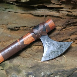 Viking ax Bjorn Ragnarsson runami - Celtic Webmerchant