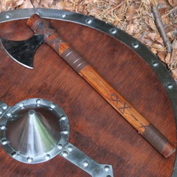 Viking Axe Bjorn Ragnarsson mit Runen - Celtic Webmerchant