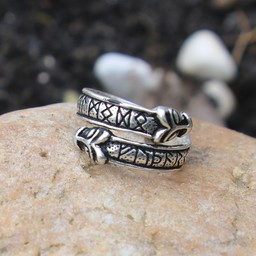 Rung ring med varghuvuden, försilvrade brons - Celtic Webmerchant