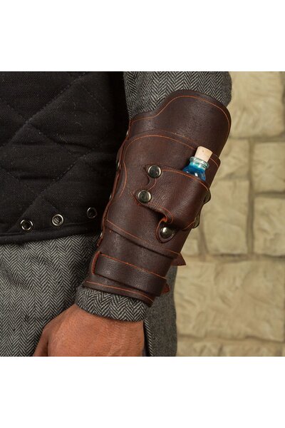Geralt bottle vambrace, brown, left - Celtic Webmerchant