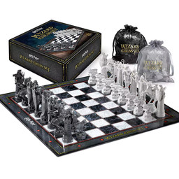 Harry Potter: Wizard Chess Set - Celtic Webmerchant