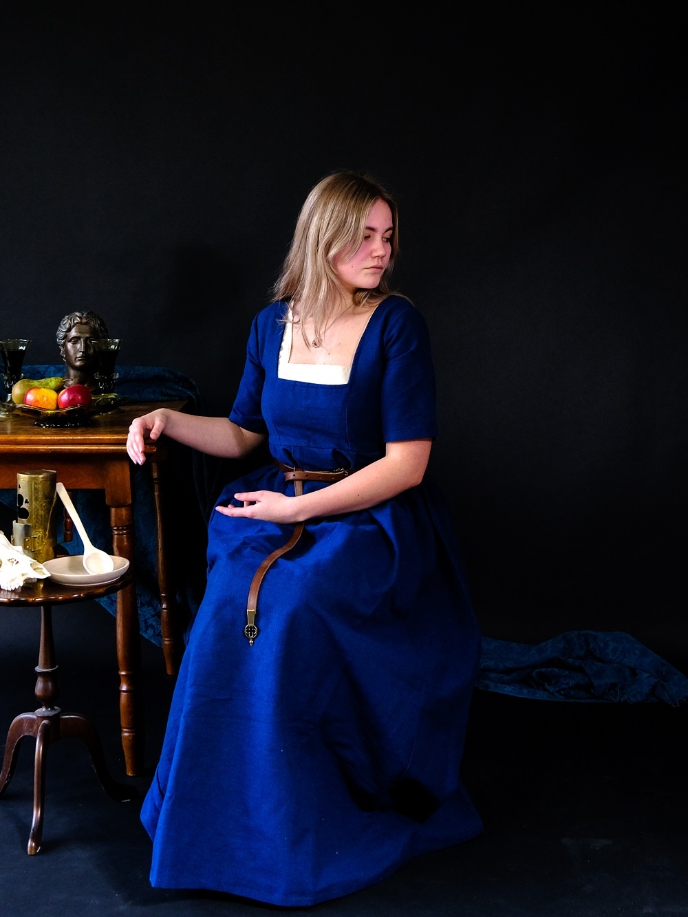 Get the look: 15th century lady in dress Frideswinde