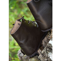 15th century ankle boots - Celtic Webmerchant