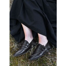 Medieval front-laced shoes - Celtic Webmerchant