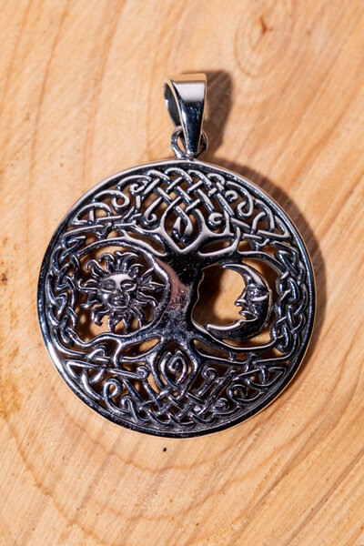 Pendente arbre de vie avec soleil et lune - Celtic Webmerchant