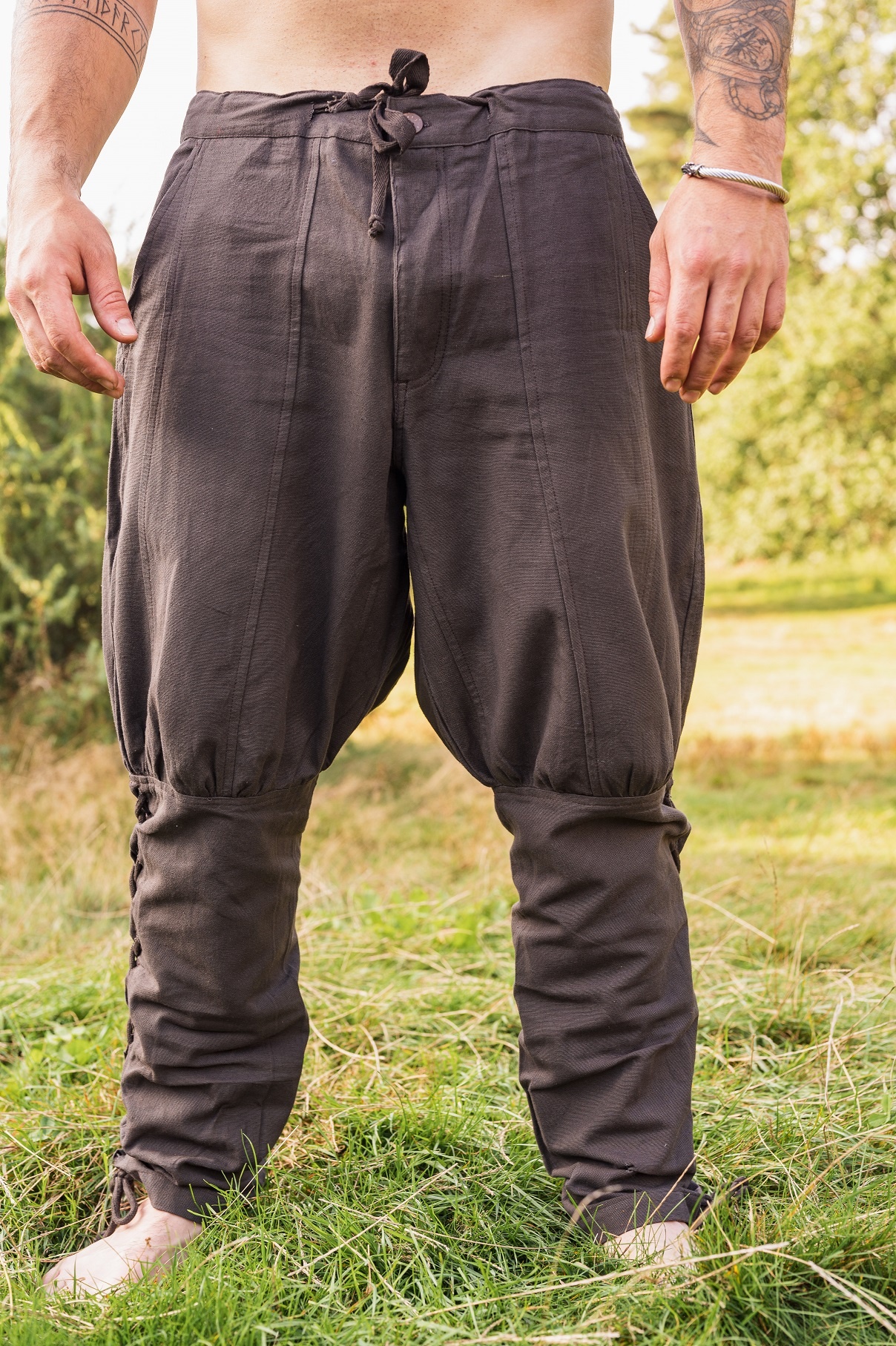 Indumenti E Abiti Medievali Per Uomo | LEONARDO CARBONE