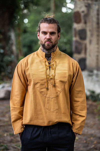 Hand-woven shirt, honey - Celtic Webmerchant