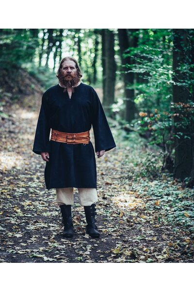 Tunic Mainard, black - Celtic Webmerchant