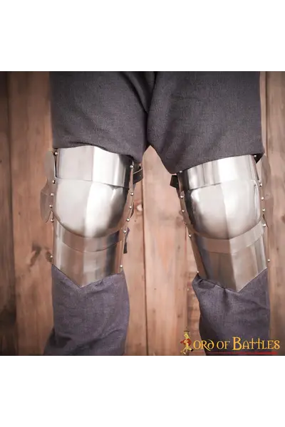 15th century knee armor - Celtic Webmerchant