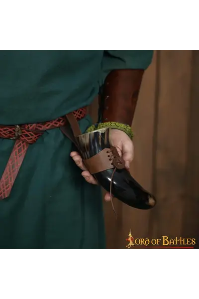 Naturalny rog do picia z uchwytem skórzany - Celtic Webmerchant