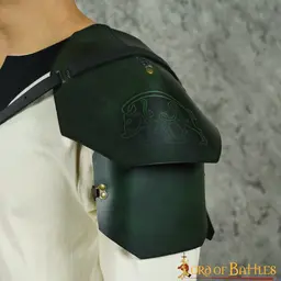 Leren pauldron met Keltisch zwijn - Celtic Webmerchant