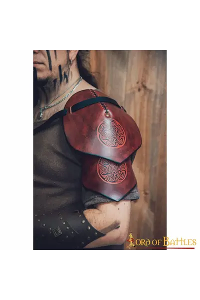 Leather pauldron Celtic spirals - Celtic Webmerchant