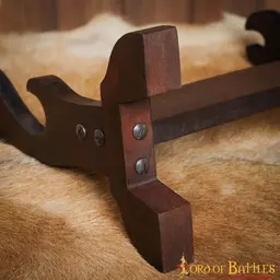 Soporte de mesa de madera para espada y hacha - Celtic Webmerchant