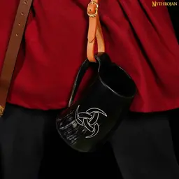 Hoorn mok met triskelion en houder - Celtic Webmerchant