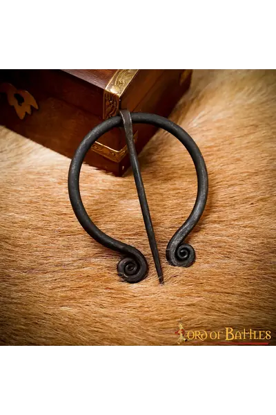 Fibula di ferro a ferro di cavallo con spirali - Celtic Webmerchant