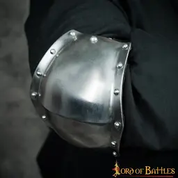 13th-14th century elbow armor - Celtic Webmerchant