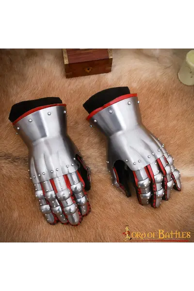 14th century hourglass gauntlets - Celtic Webmerchant
