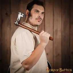 Battle-ready Viking axe Ingvar - Celtic Webmerchant