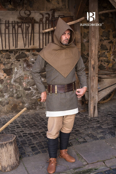 Chaperon Skjoldehamm, wool, autumn green - Celtic Webmerchant