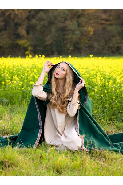 Embroidered cloak Lyra, green - Celtic Webmerchant
